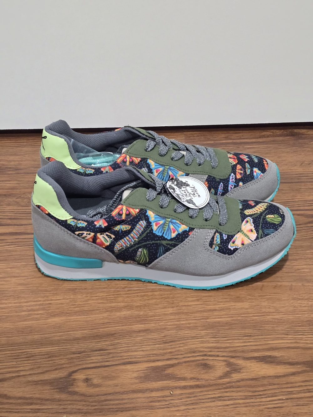 inkkas Women's 12/Mens 10 Gray Sneakers with Butterfly Multicolor Print